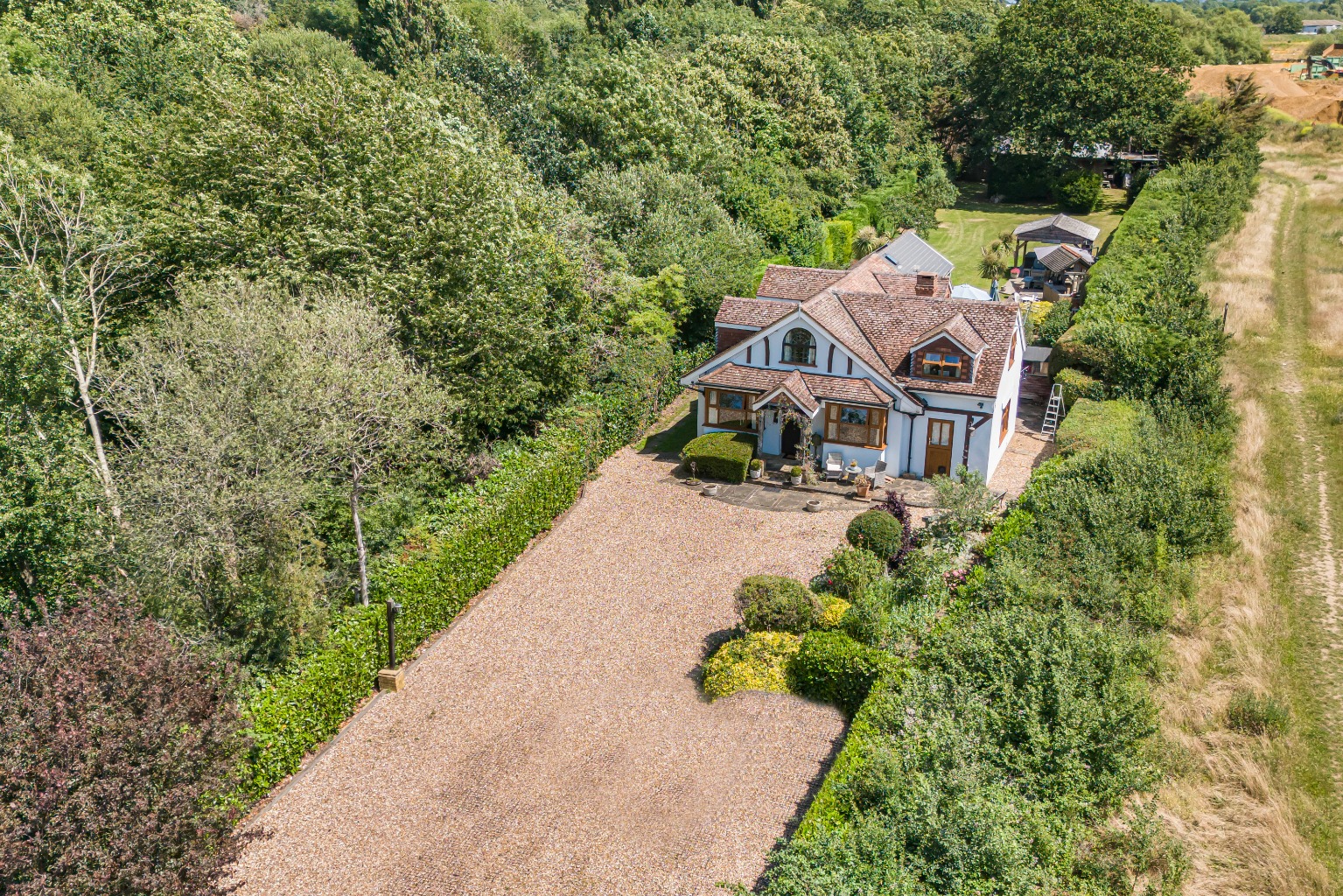 Unique 2071sq ft Detached Home with Mezzanine level and Vast 0.5 Acre Plot