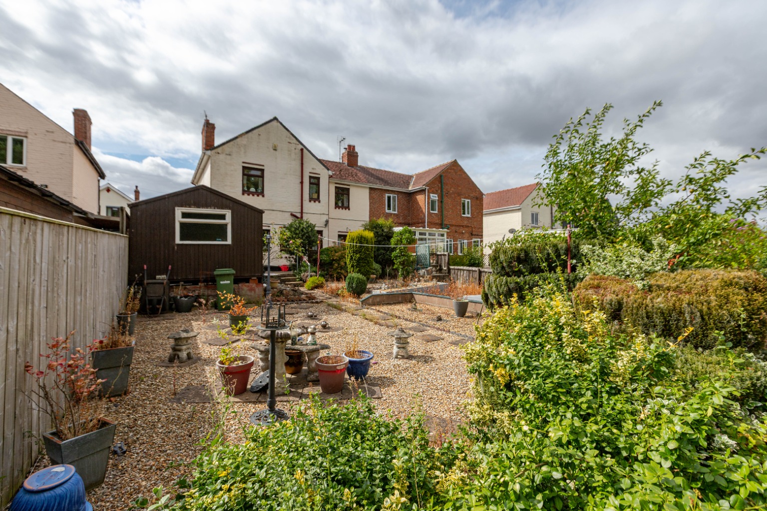 CHAIN FREE,  LARGE GARDEN,  TWO RECEPTION ROOMS,  EXCELLENT POTENTIAL