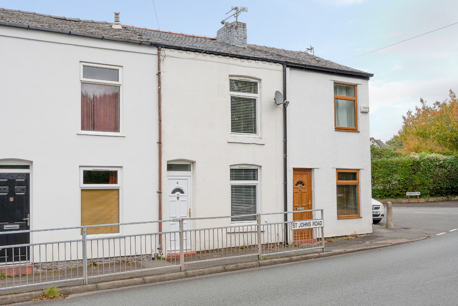 2-Bed Mid-Terrace In Sought-After Chew Moor, Bolton