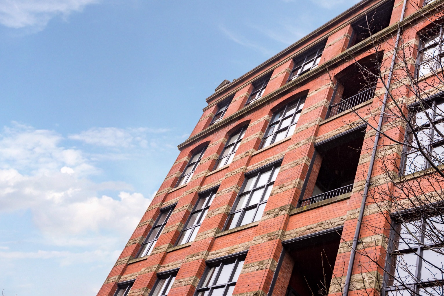 Character Penthouse in Grade II Mill, 3 Beds, Balcony, Views & No Chain