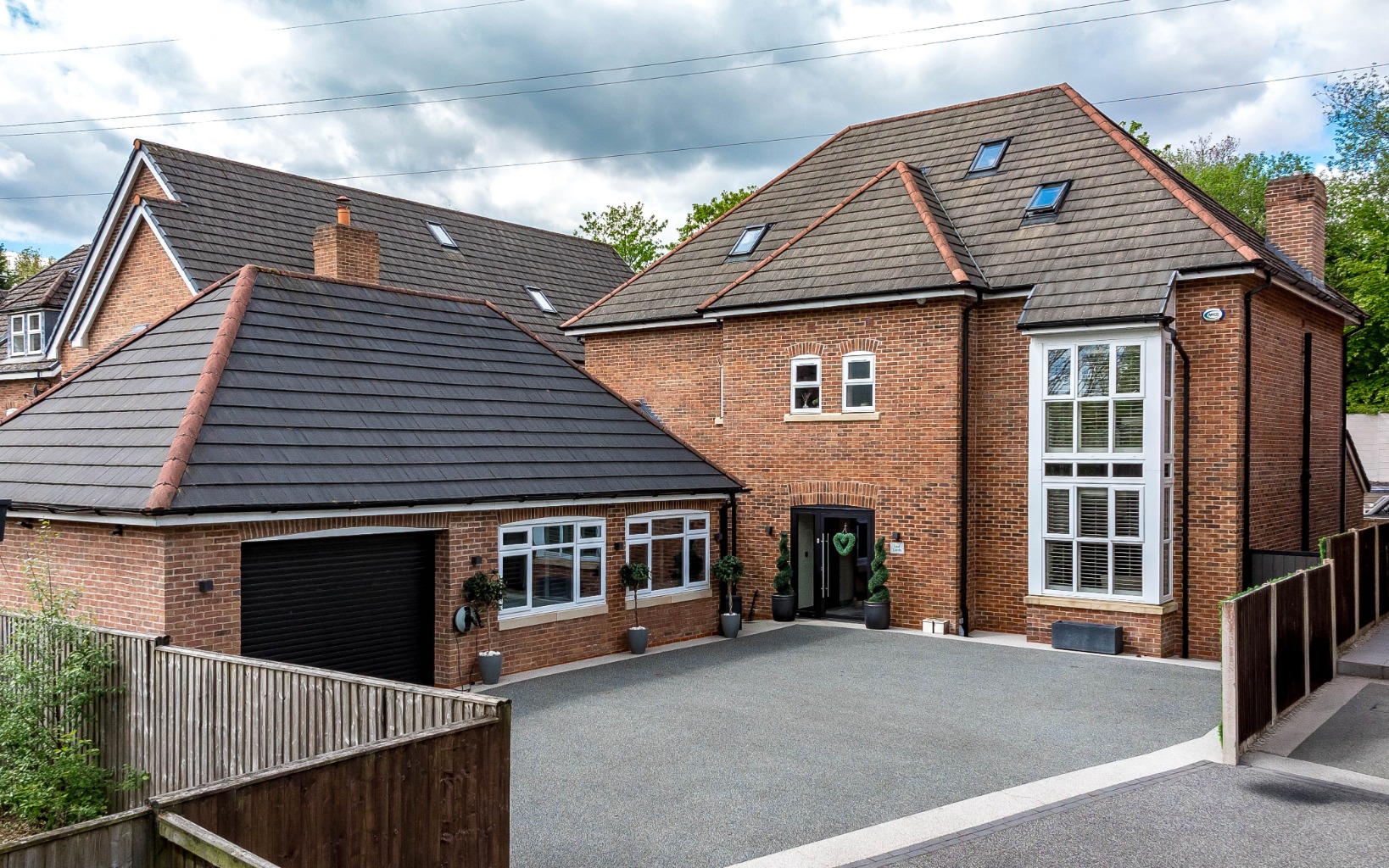 Exceptional 5 Bed Luxury Home With Cinema/ Bar, Spa Suite & Garden Room In Prestigious BL7 Location