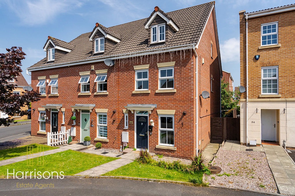Spacious Three Bedroom Family Home with Principal Suite, Conservatory & Downstairs WC