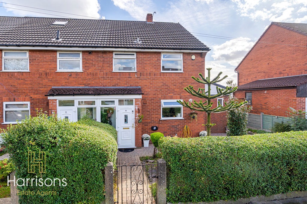 Versatile 3/4 Bed Semi-Detached Home with Garden & Summer House
