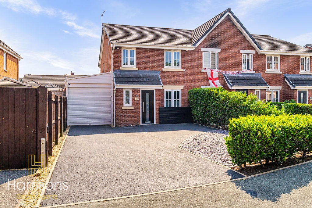 Runfield Close, Leigh, WN7  Beautifully Presented Four Bedroom End Mews