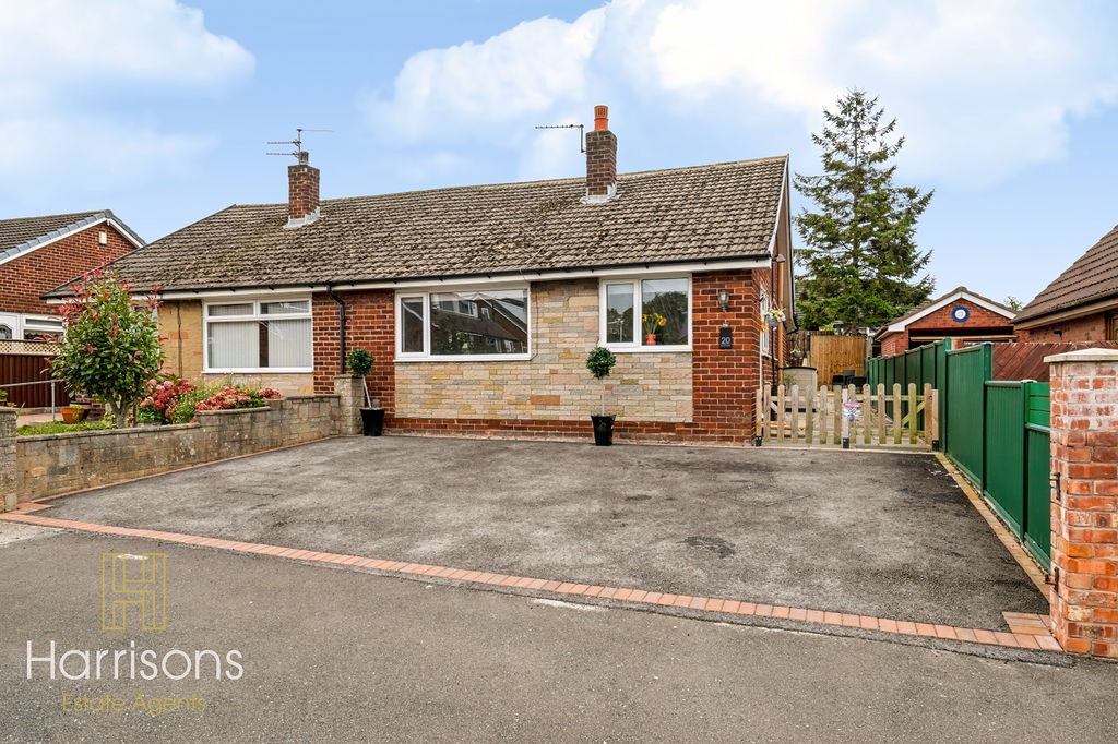 Spacious 3-Bedroom Semi-Detached Bungalow in Desirable Westhoughton Cul-De-Sac