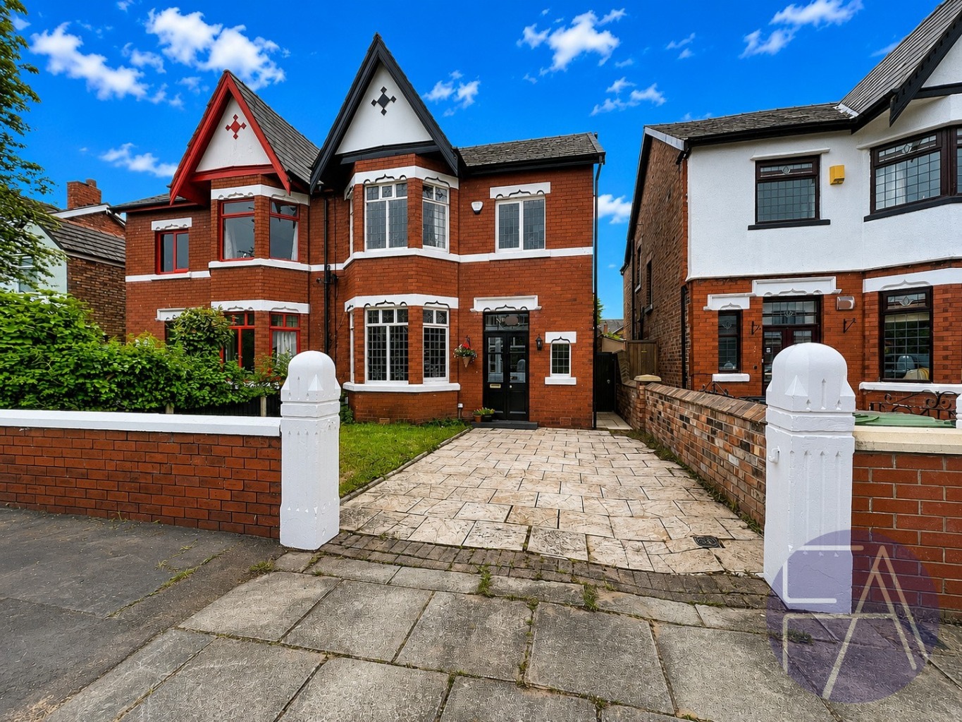 Spacious 3-Bed Semi-Detached Home in Southport, Close to Amenities