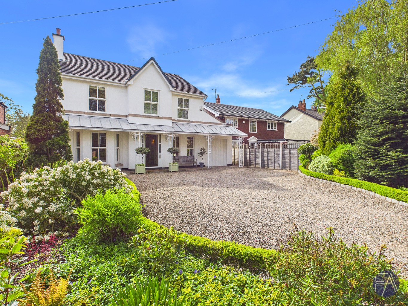 Exceptional 4-Bed Detached Family Home in Prestigious Formby Exceptional 4-Bed Detached Family Home in Prestigious Formby