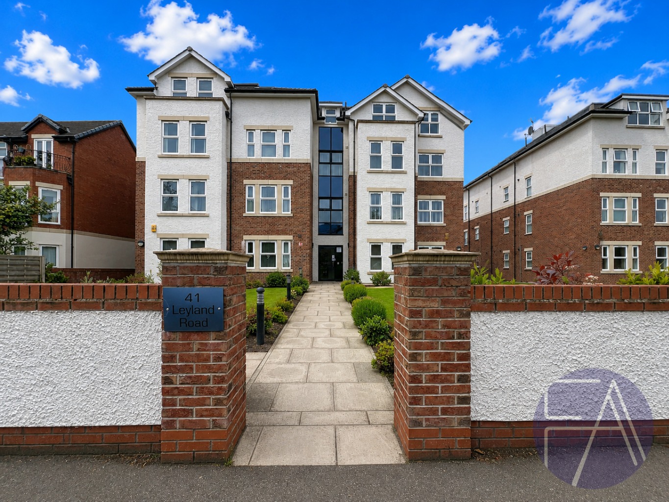Luxury Penthouse Apartment with EV Charging Near Hesketh Park