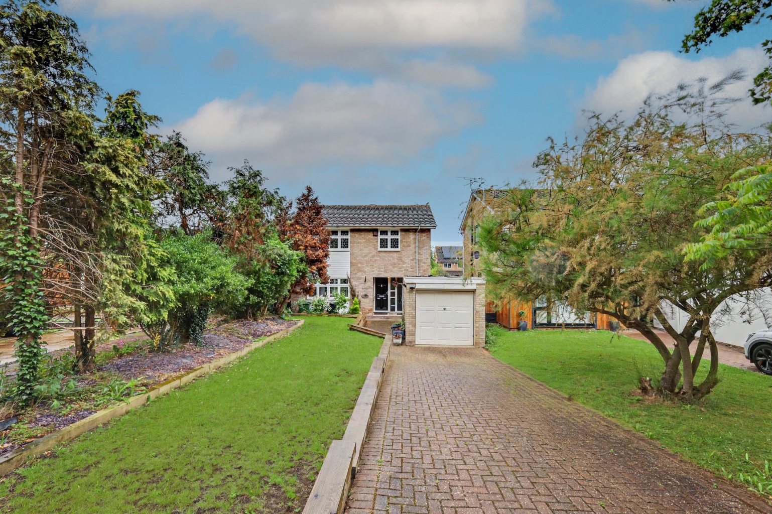 Falcon Way, Basildon, Essex, SS16 5JA