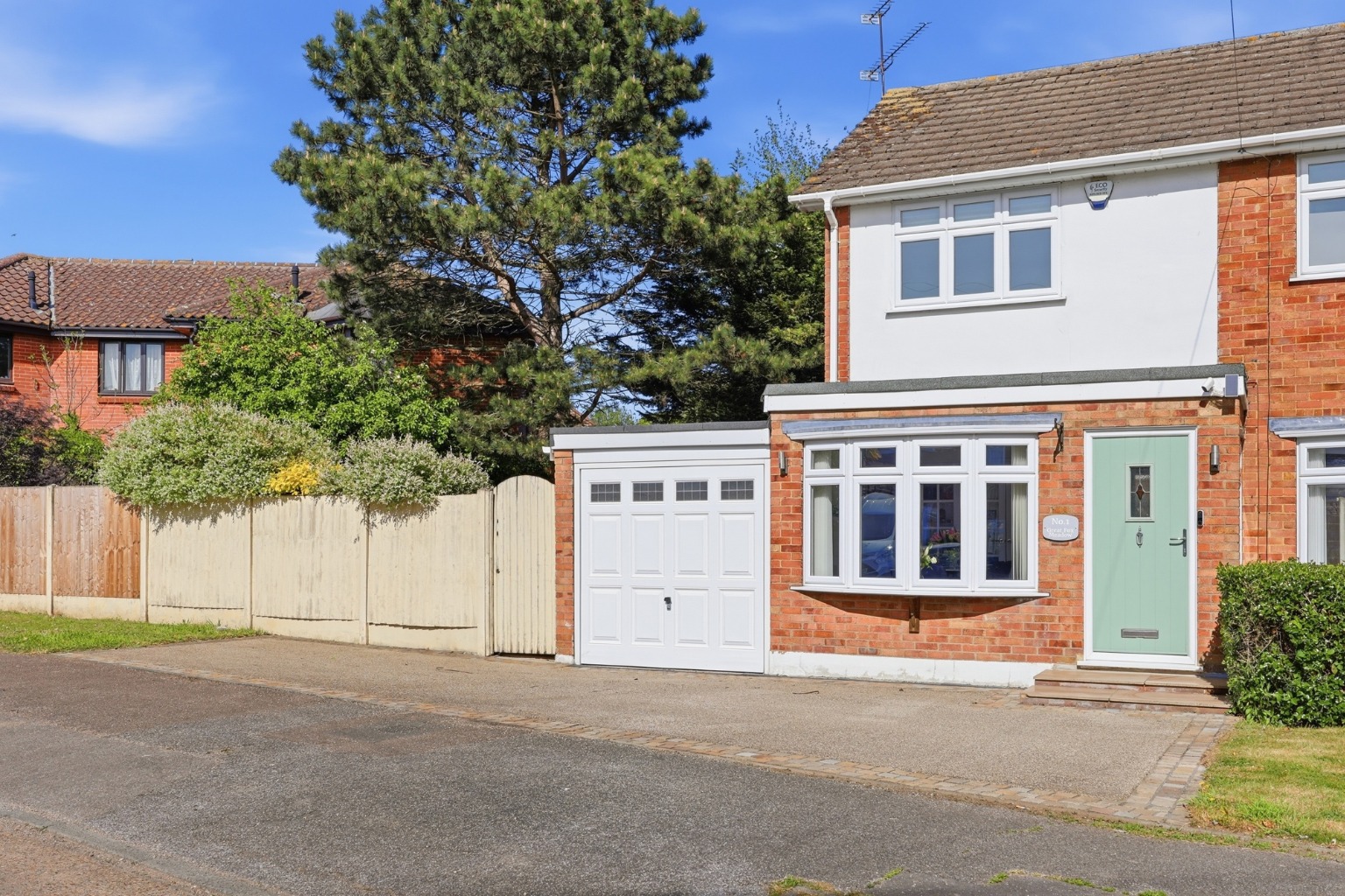 Great Fox Meadow, Kelvedon Hatch, Brentwood, Essex, CM15