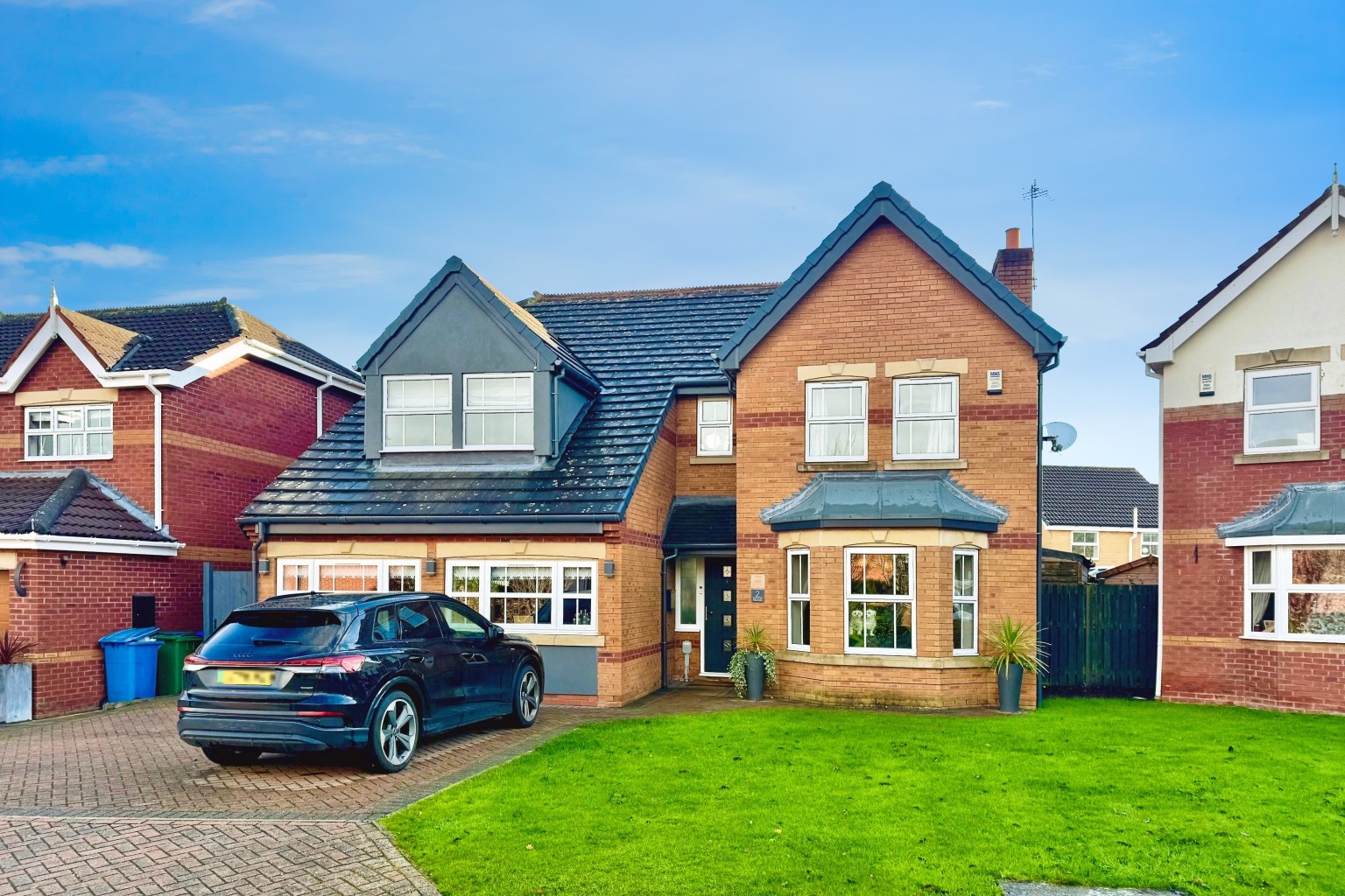 Birch Close, Hessle, HU13 0TJ INVITING OFFERS BETWEEN £525,000-£550,000
