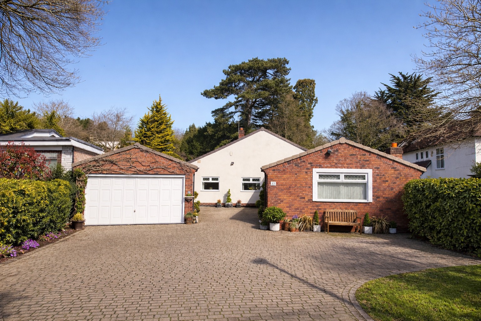 Church Lane, Kirk Ella, Hull,HU10 7TA  INVITING OFFERS BETWEEN £600,000 - £650,000