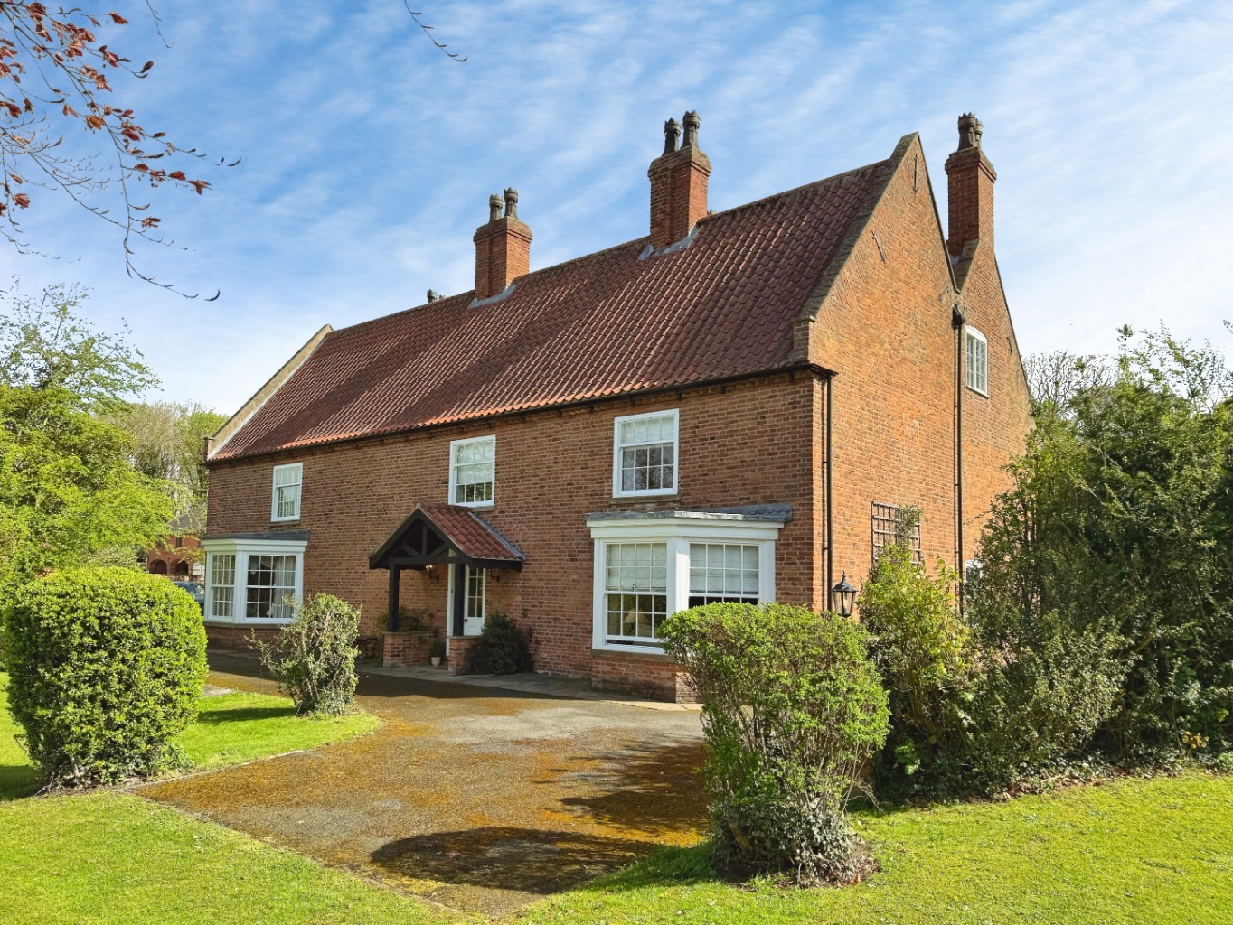 Main Street, Horkstow, Barton-Upon-Humber, DN18 6BG INVITING OFFERS BETWEEN £825,000- £850,000