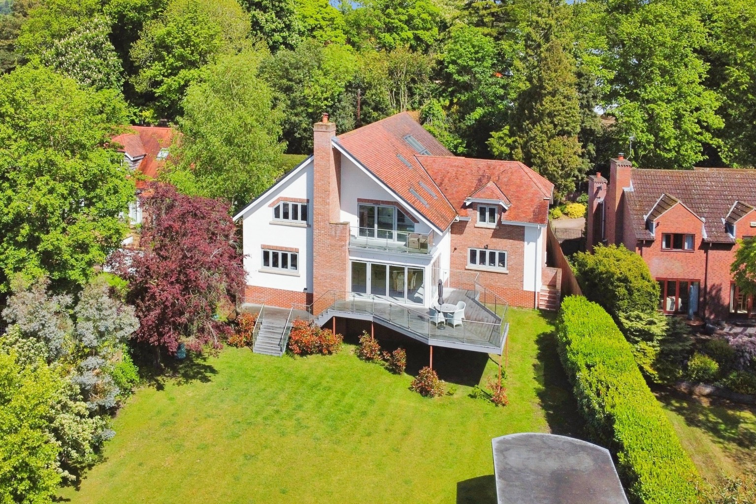 Sands Lane, Elloughton, Brough, HU15 1JH INVITING OFFERS BETWEEN £1,125,000 - £1,200,000