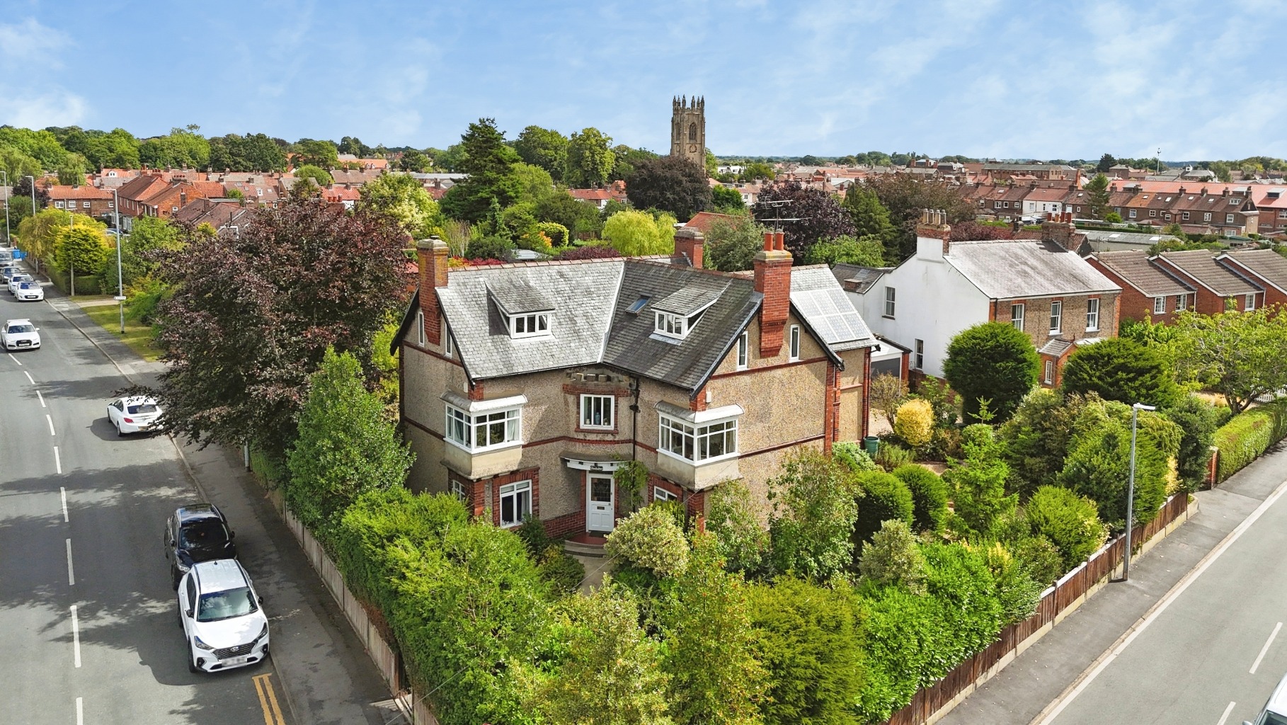 Glenholme, 20 York Road, Driffield, YO25 5AU INVITING OFFERS BETWEEN £650,000-£700,000