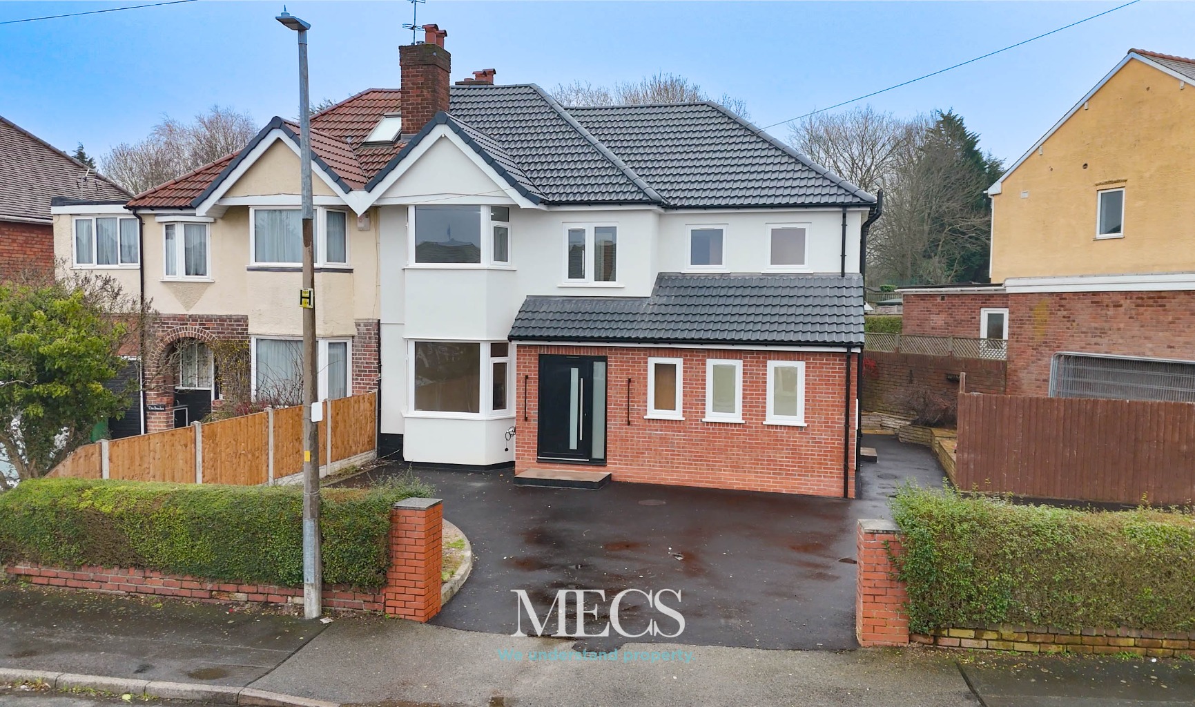 Spacious 5-Bed Family Home in Halesowen with Modern Upgrades