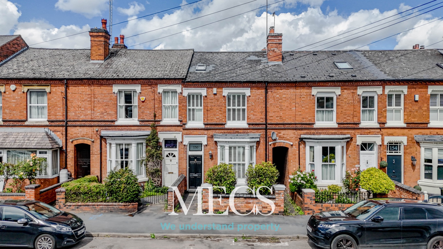 MECS are delighted to present this spacious and well-presented three double bedroom home