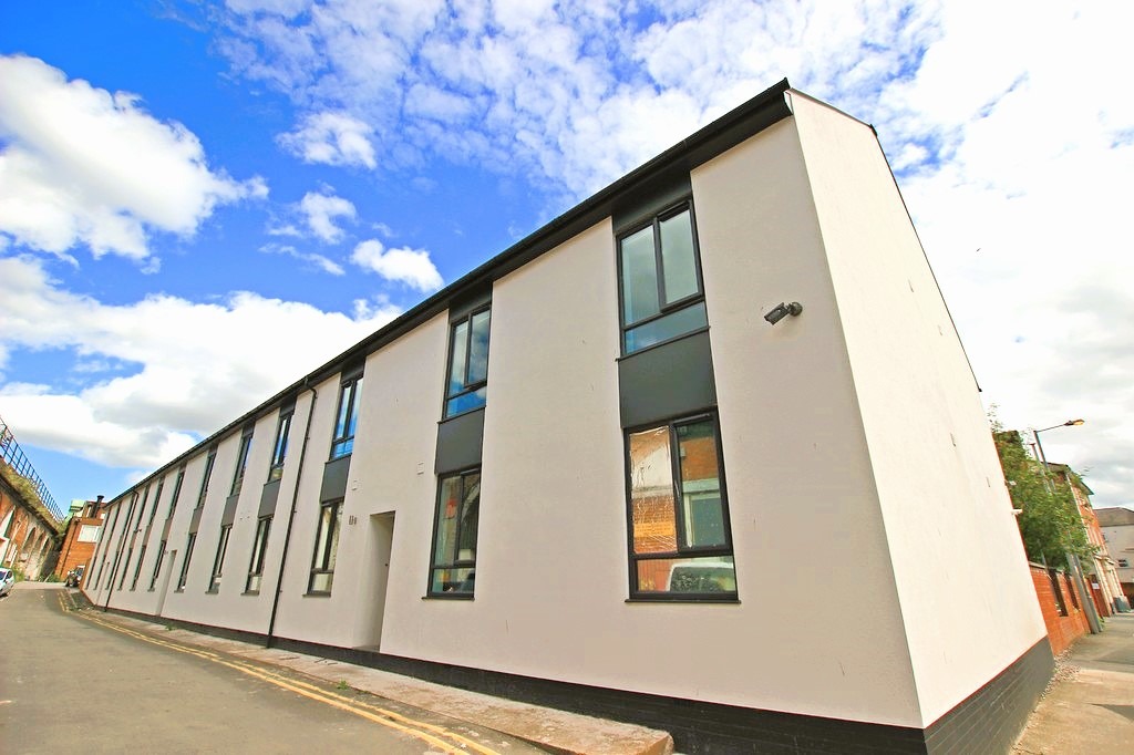 Impressive 48-Bedroom HMO Property with Excellent Rental Potential near University of Worcester