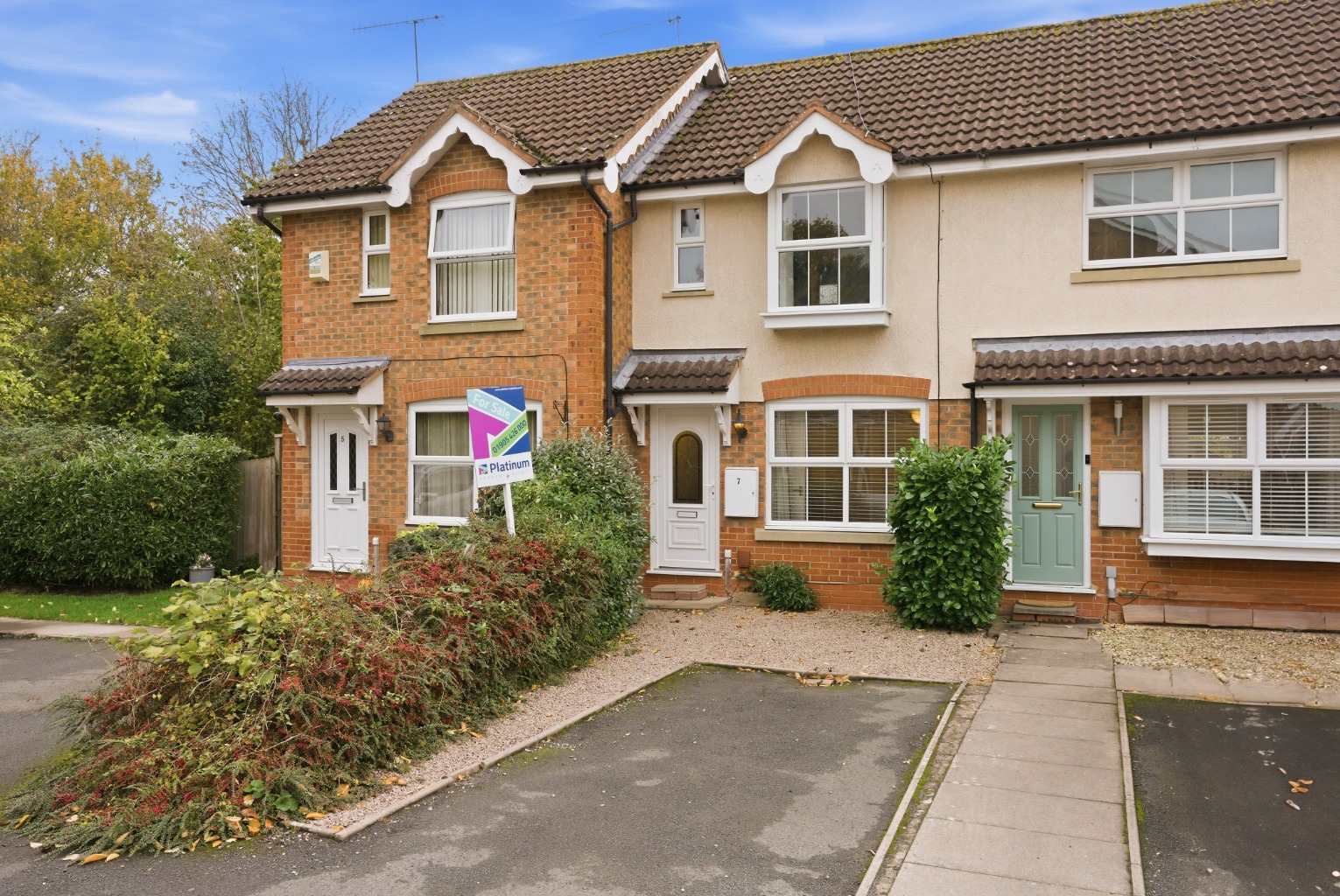 Beautiful Two-Bedroom Terraced House in a Sought-After Worcester Location