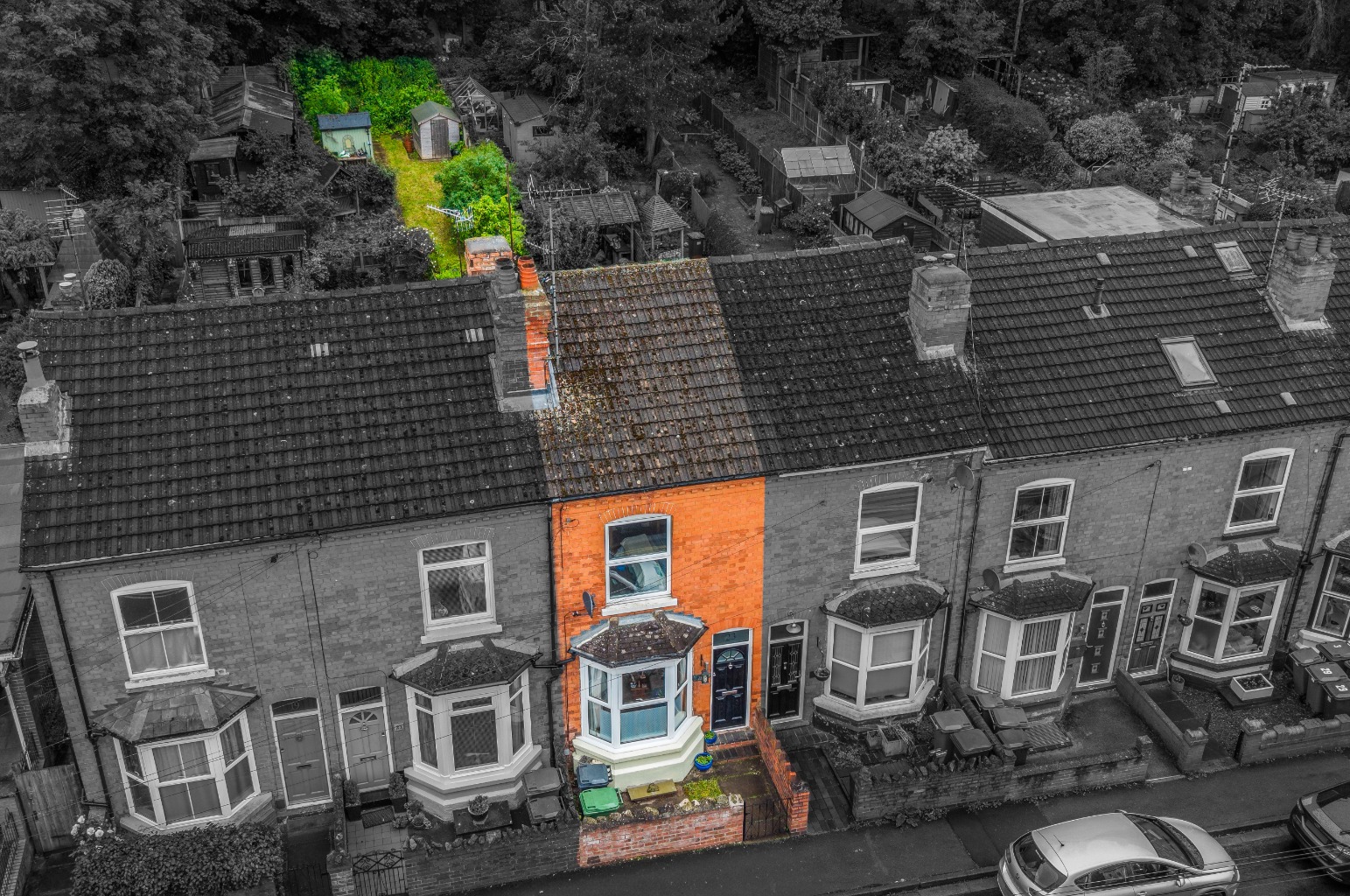 Charming 2-Bed Terraced House in Worcester, Ideal for Couples/Families