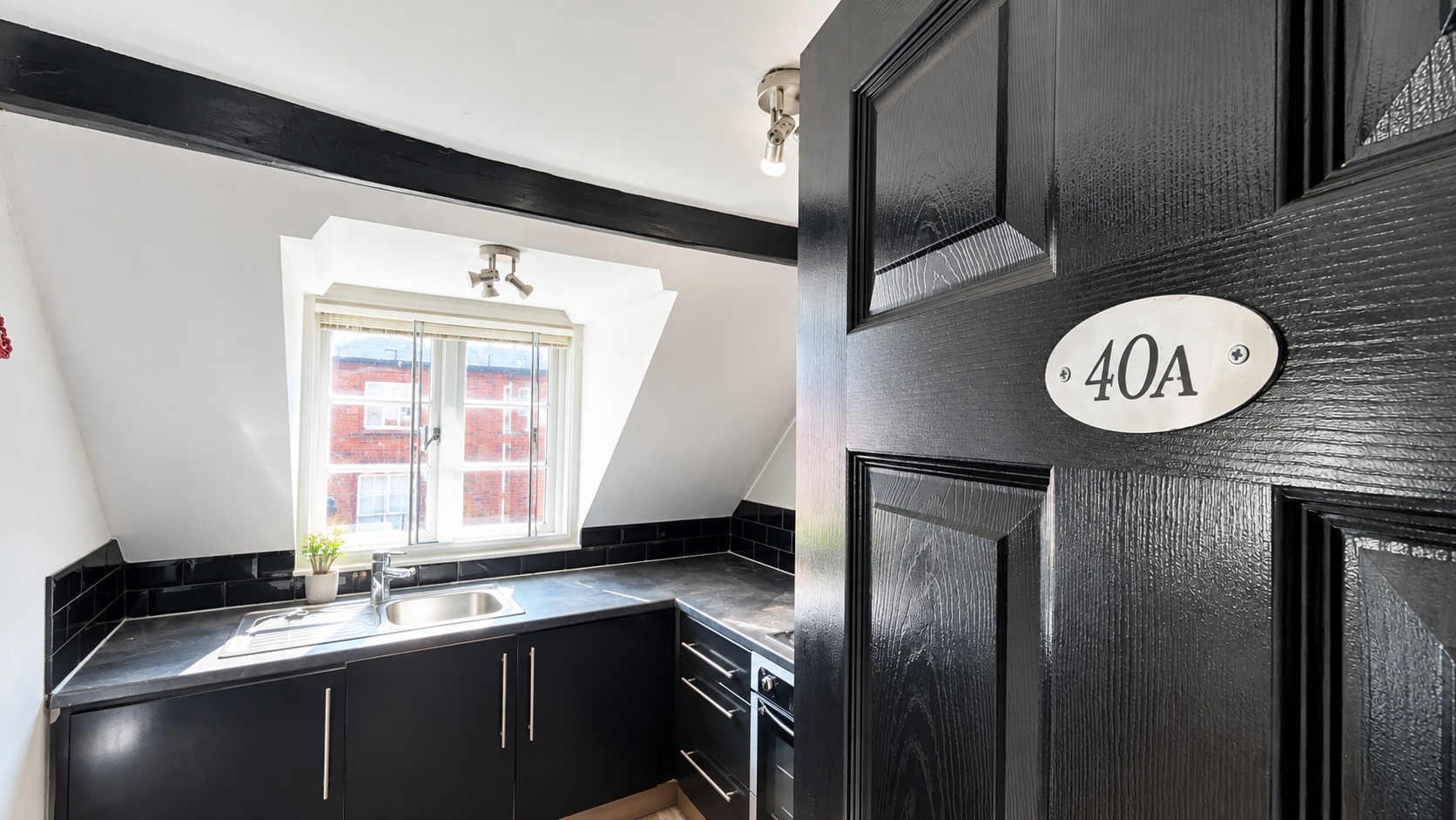 Top Floor Apartment in St. Johns, Ideal for First-Time Buyers