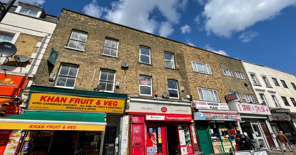 TO LET: Split level apartment on Roman Road, E3 > 5 min walk to Victoria Park!