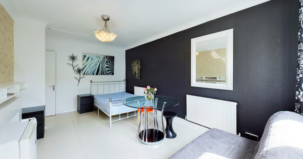 FOR SALE: Amazing location! Three double bedroom apartment with balcony just off Columbia Road, E2.