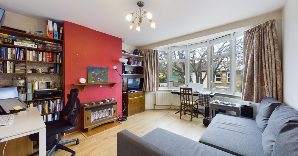 Walthamstow Village!  Spacious 2/3 Bedroom garden flat.  OIEO £475,000   Open day 5th March!!