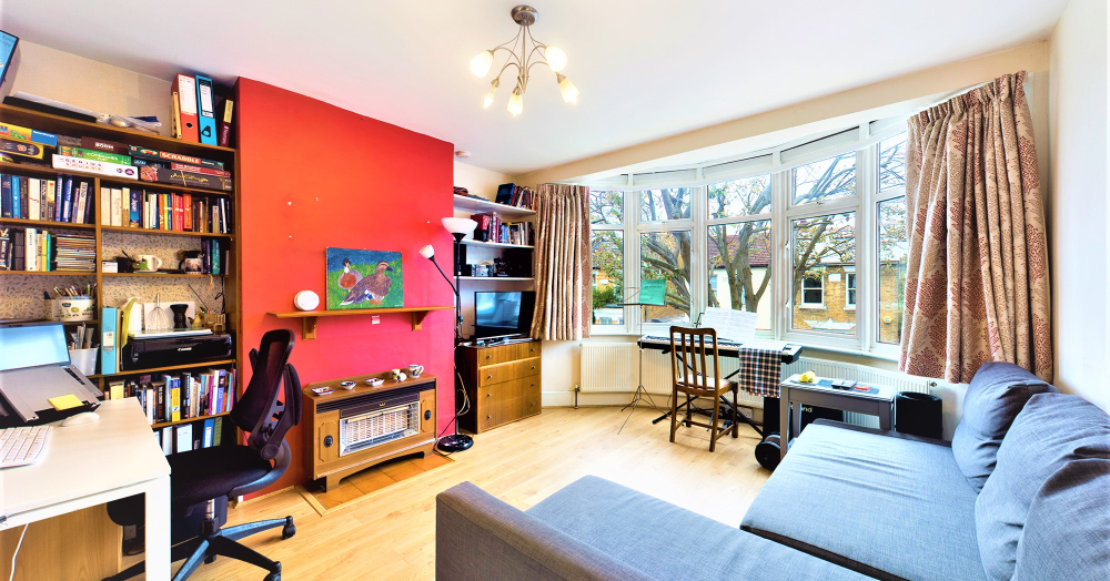 Back on the Market! Two bedroom flat with shared garden on the Walthamstow Village border! Back on the Market! Two bedroom flat with shared garden on the Walthamstow Village border!