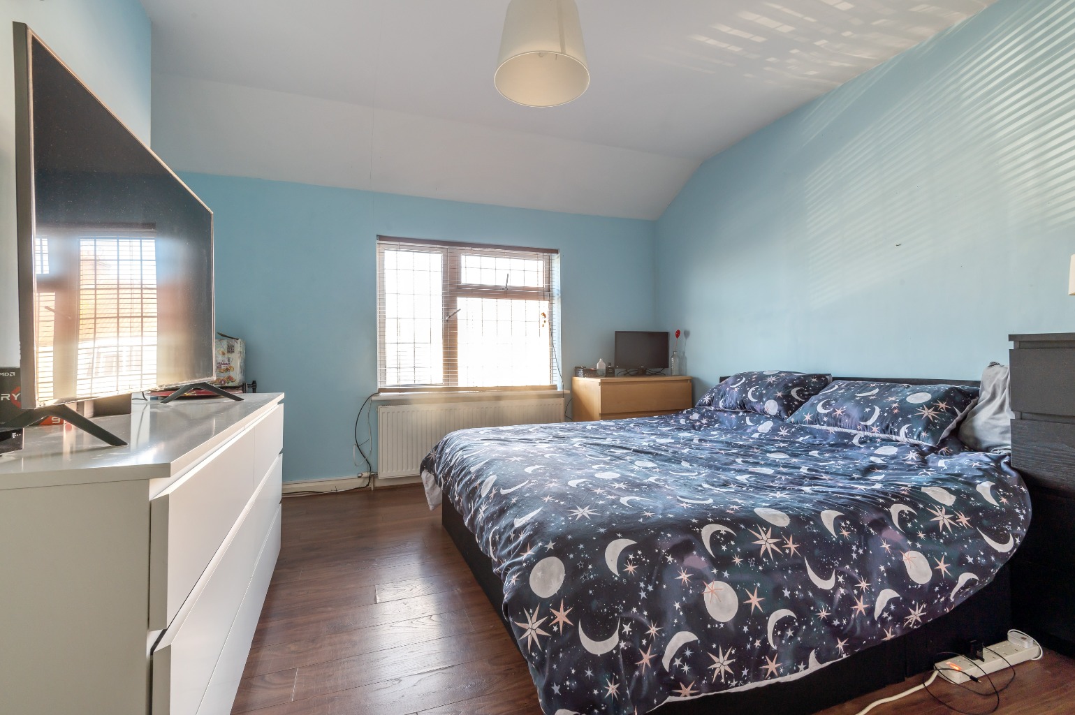 Cheney Row, Walthamstow, E17