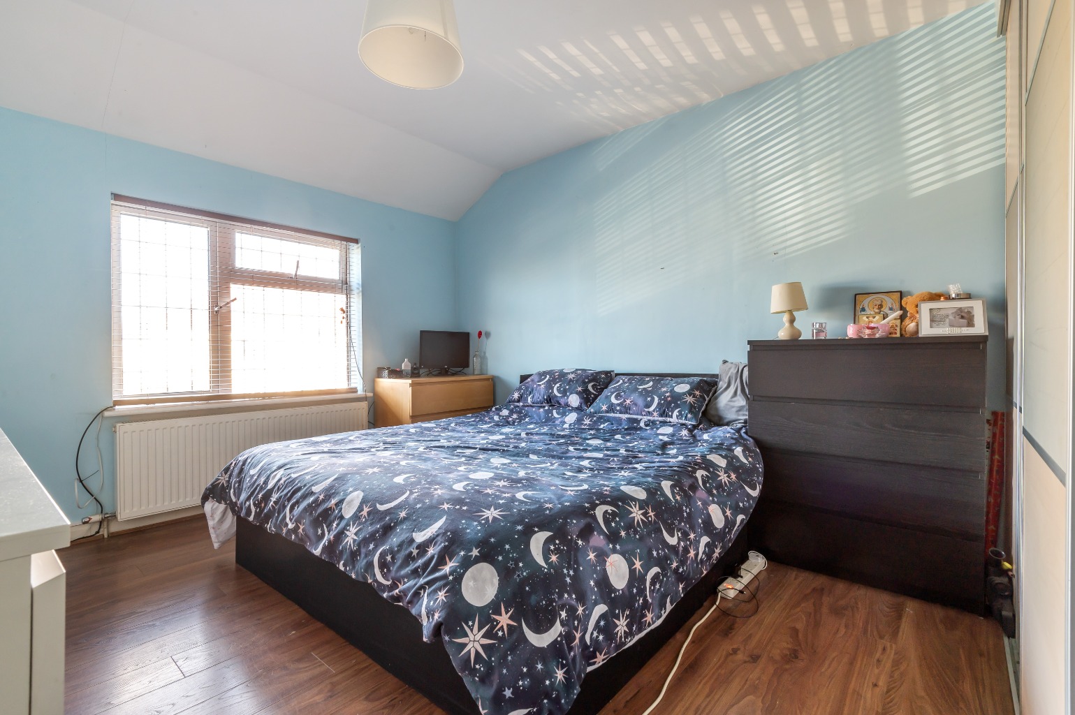 Cheney Row, Walthamstow, E17