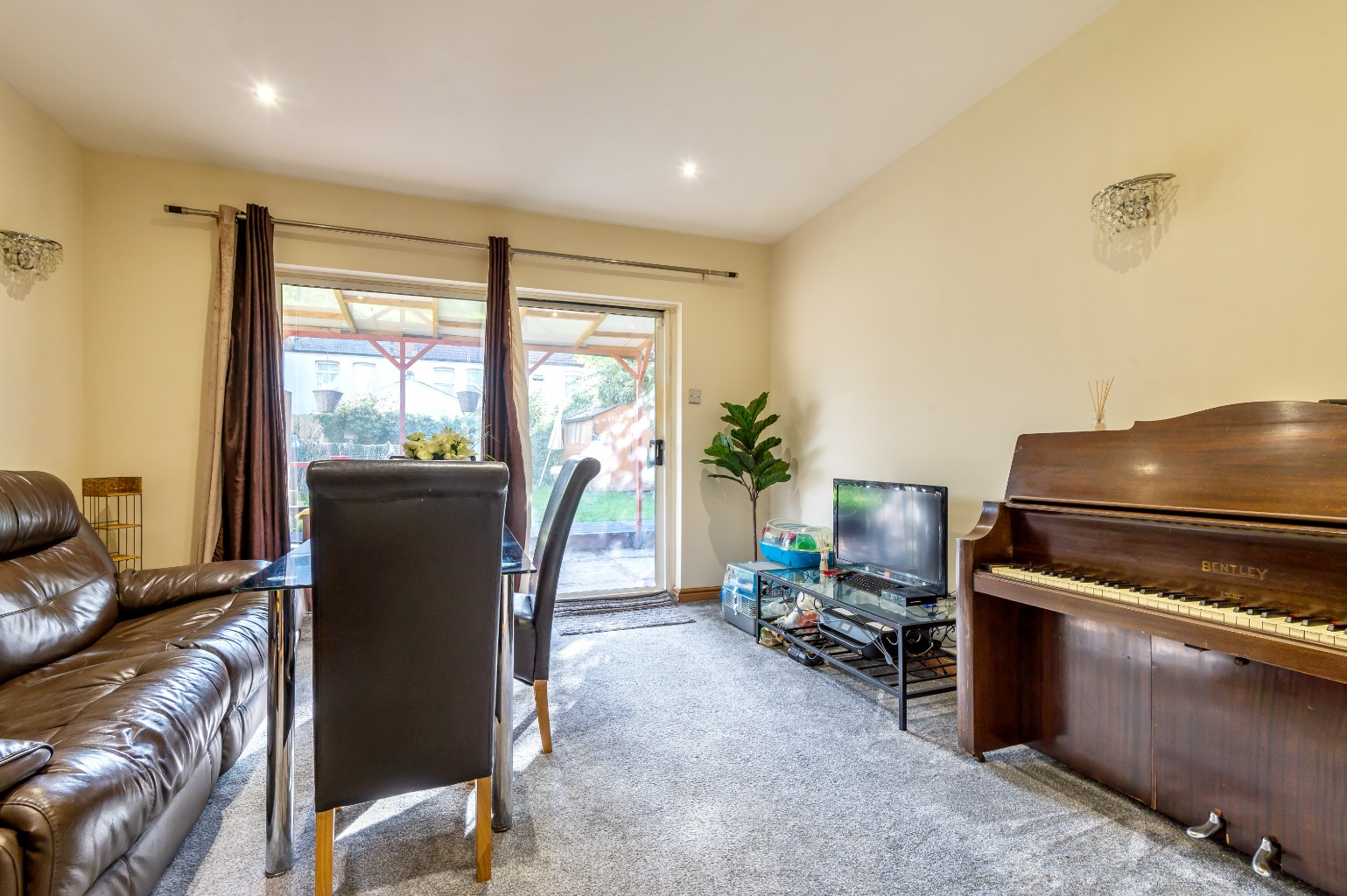 Cheney Row, Walthamstow, E17