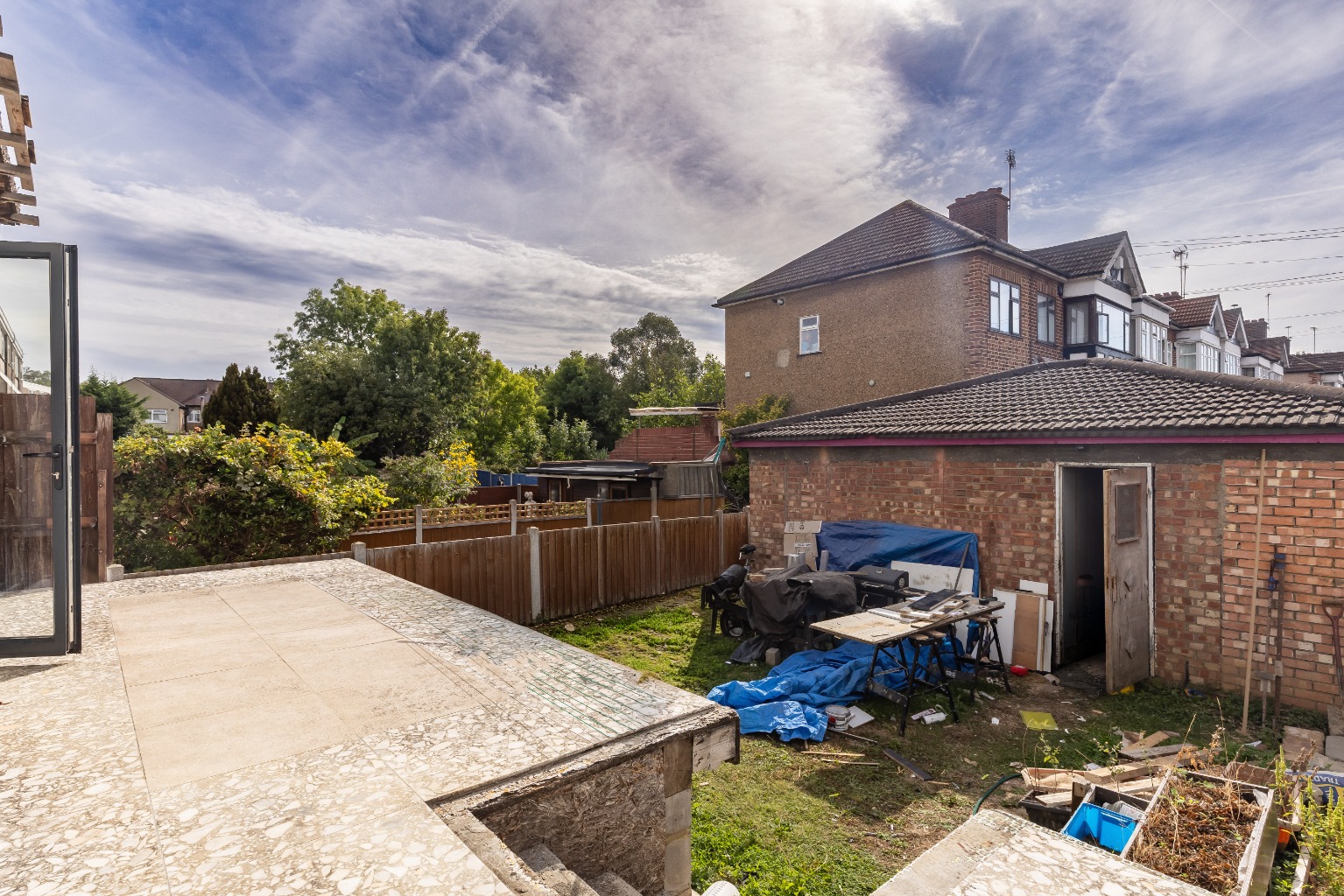 Snakes Lane East, Woodford, IG8