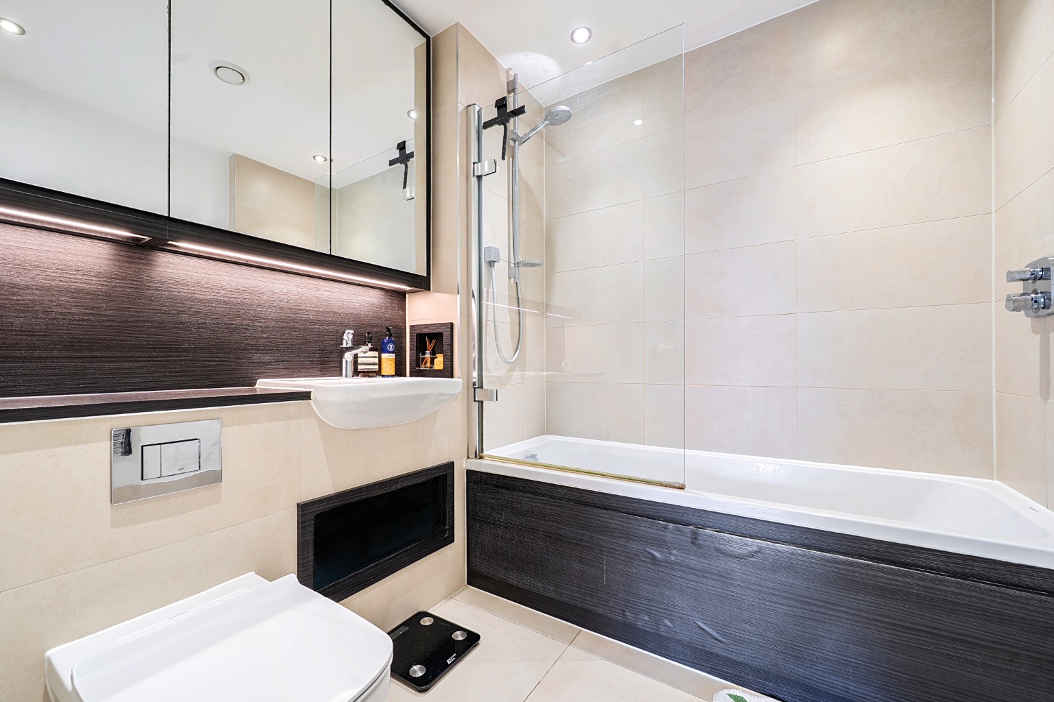 Suntrap Court, Rookwood Way, Fish Island, E3
