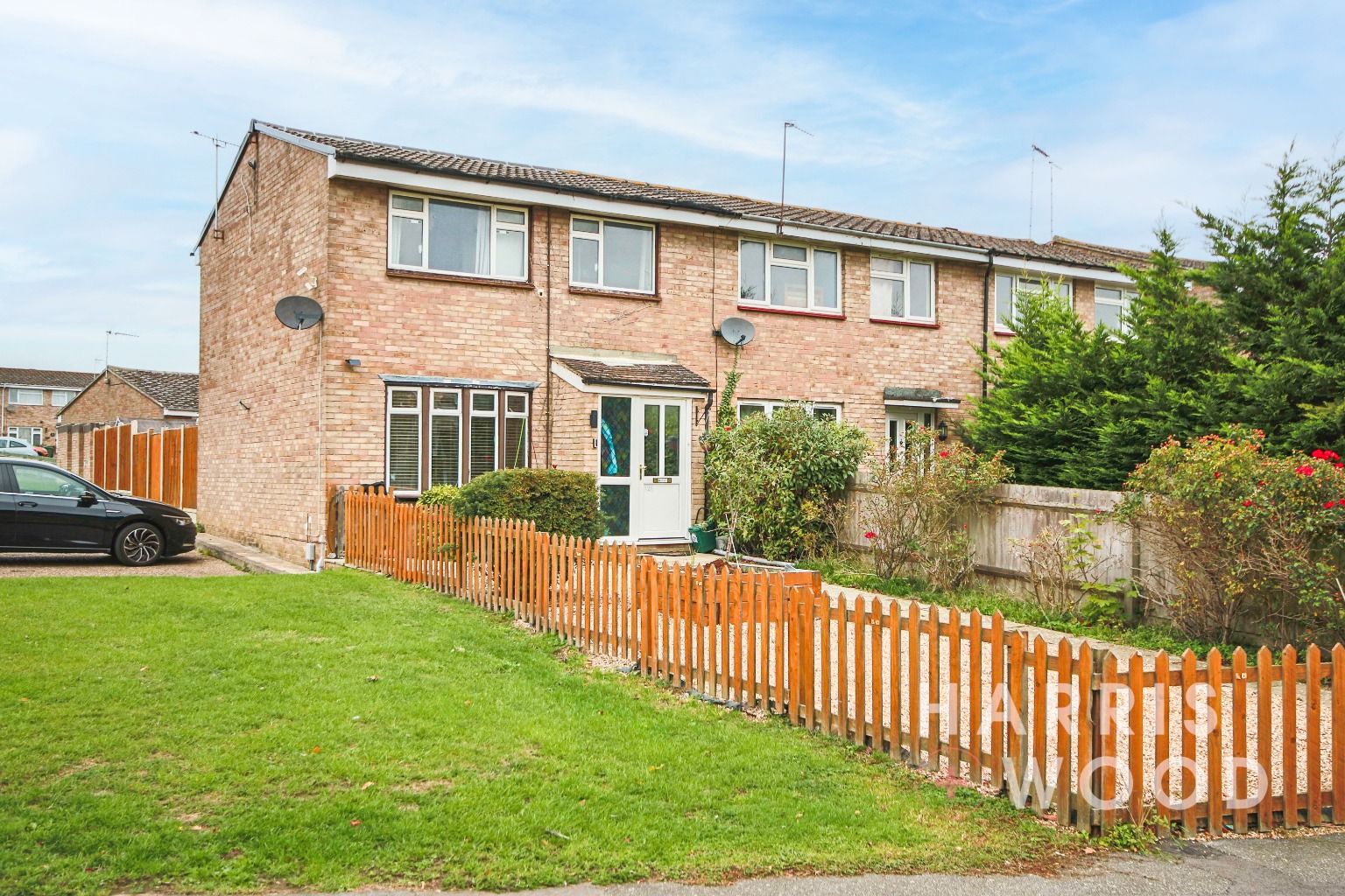 ** GUIDE PRICE £300,000 - £325,000 ** Beautifully Presented Three Bedroom End of Terrace Home.