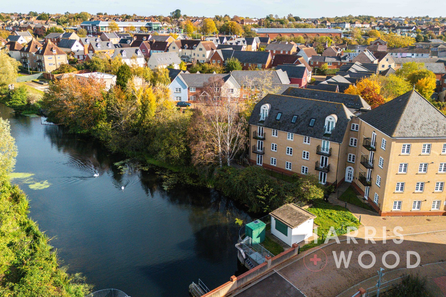 ** GUIDE PRICE £190,000 - £200,000 ** ** NO ONWARD CHAIN **