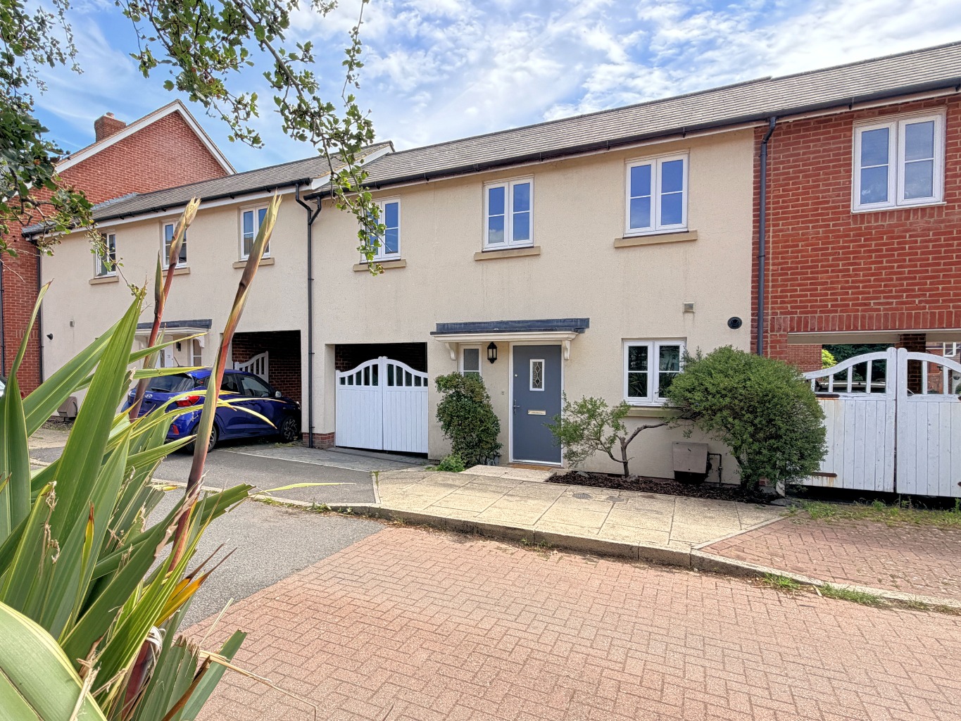 SCHEDULED VIEWING DAY - SATURDAY 4TH JULY - Three-Bedroom Family Home Adjacent to Wendover Woods
