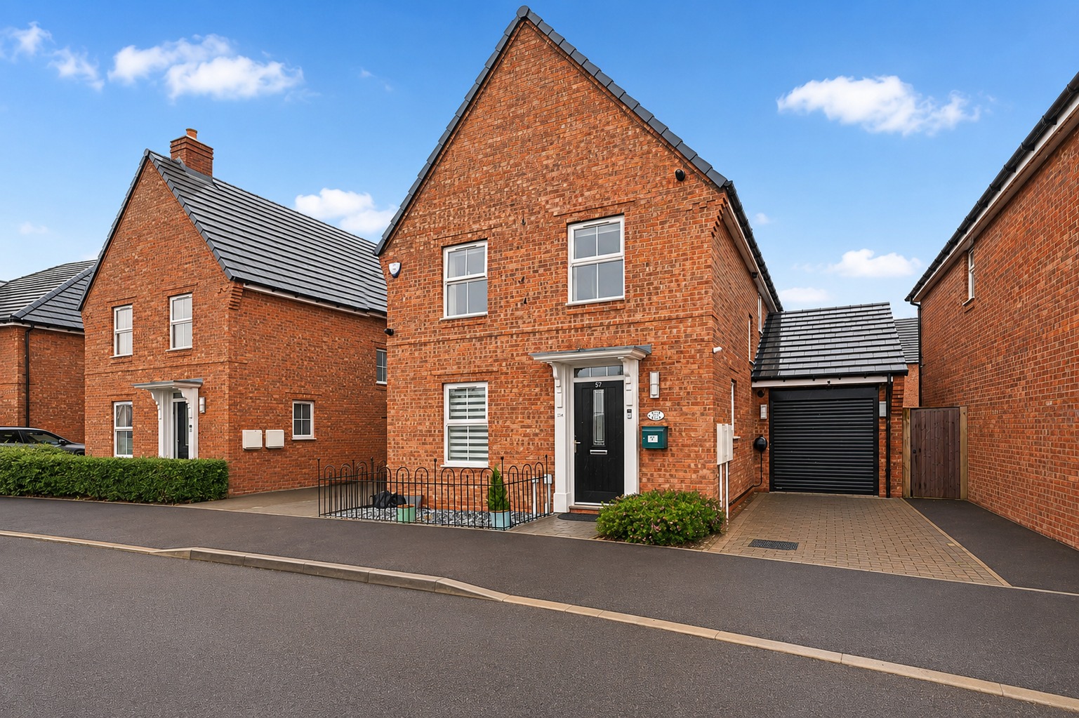 Four Bedroom Detached Family Home Close to Schools and Amenities