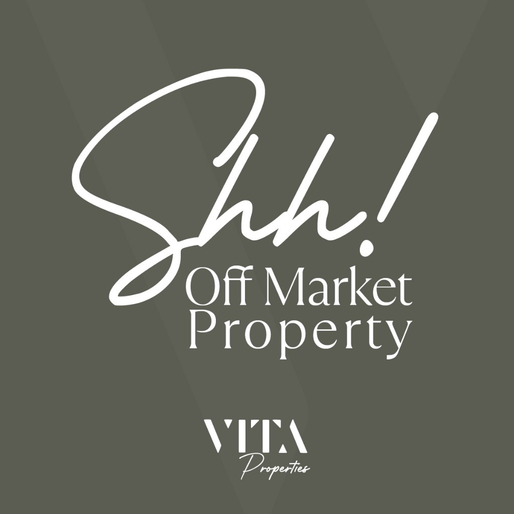 Exceptional Four Bedroom Lateral Apartment with Period Charm in Marlborough Mansions Exceptional Four Bedroom Lateral Apartment with Period Charm in Marlborough Mansions