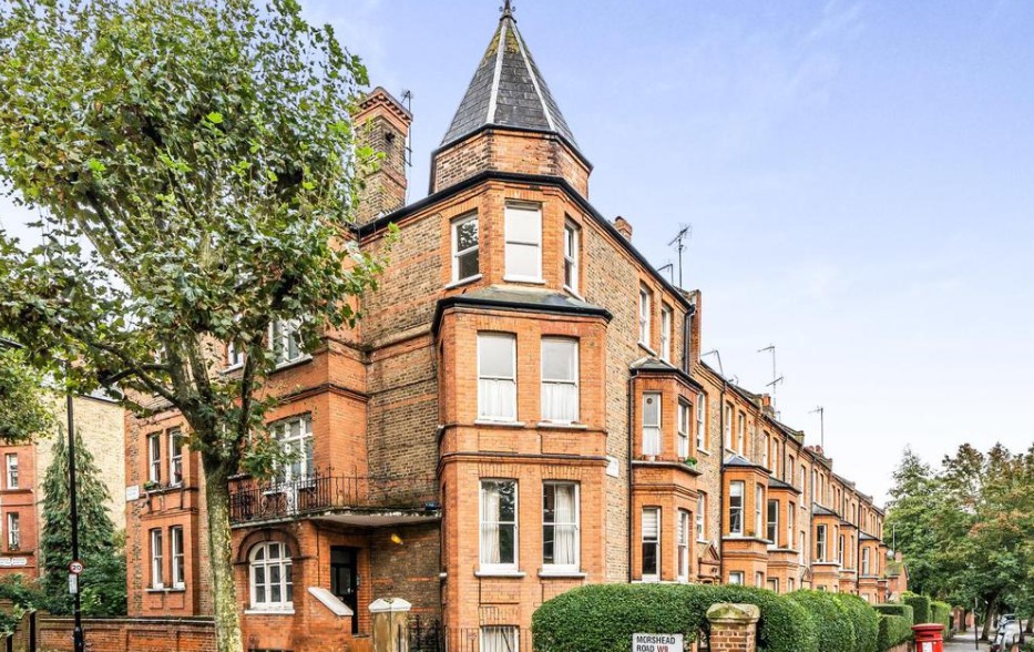 An Elegant One Bedroom Apartment Overlooking Paddington Recreation Ground