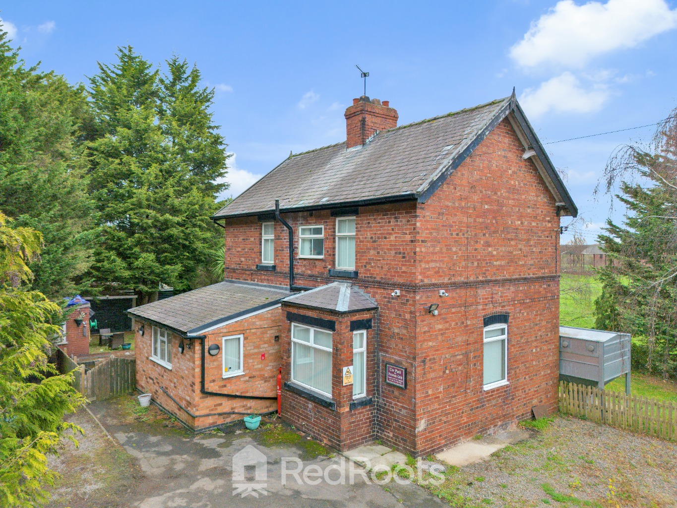 Swing Bridge House, Kirkhouse Green, Doncaster, South Yorkshire, DN7 5TE