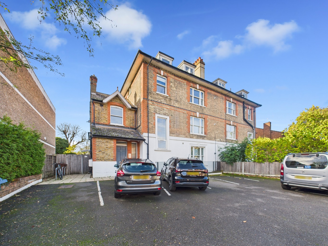 Roxborough Park, Harrow