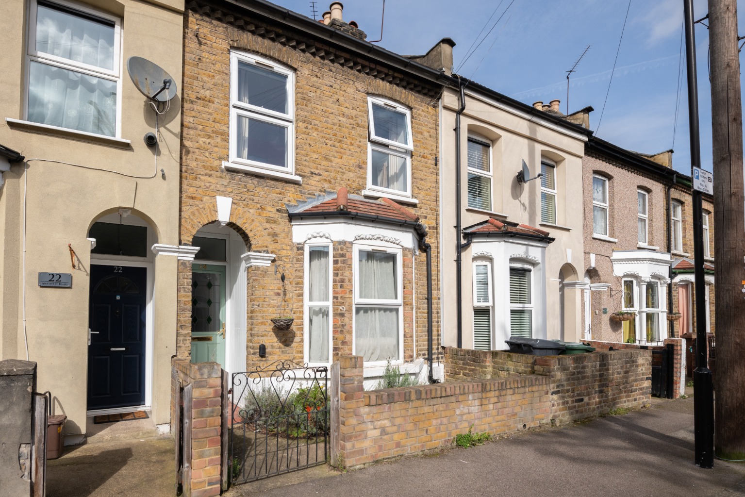 Two bedroom house for sale in Stratford