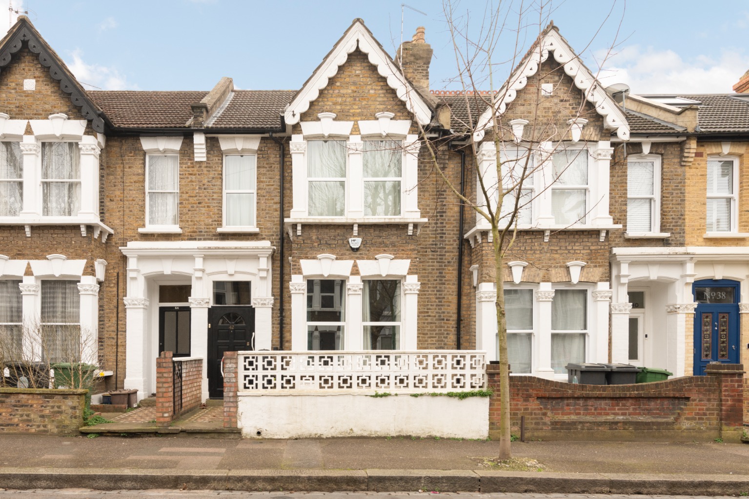 Three bedroom house for sale in Leytonstone