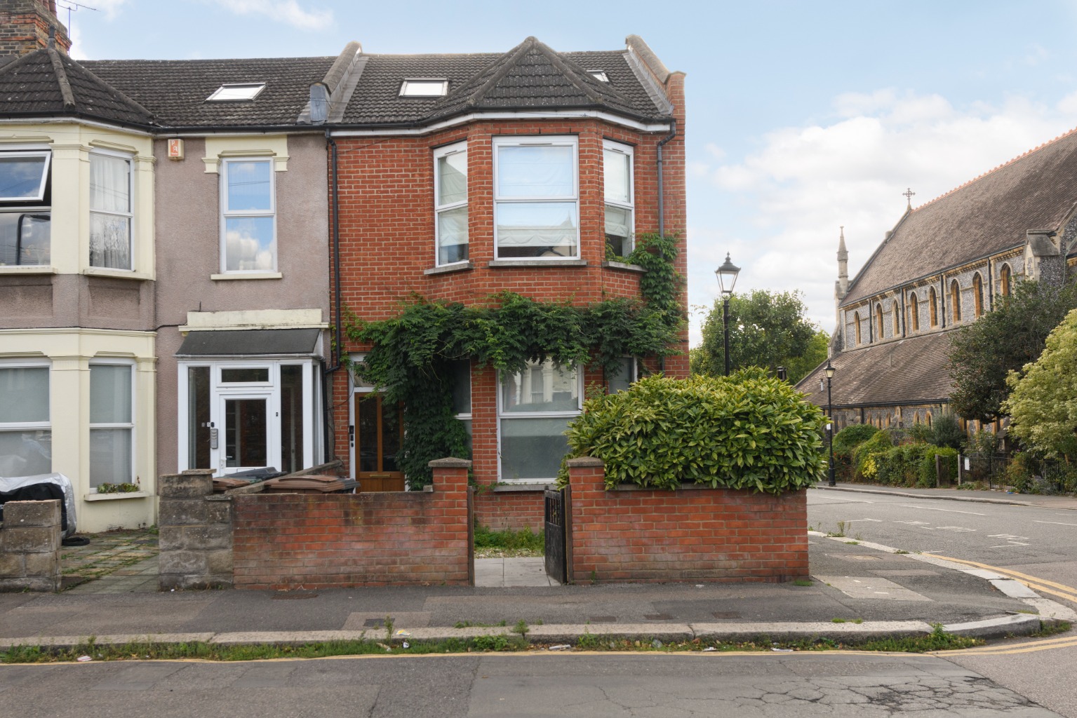 A well-maintained two-bedroom second-floor flat for sale in Upper Leytonstone