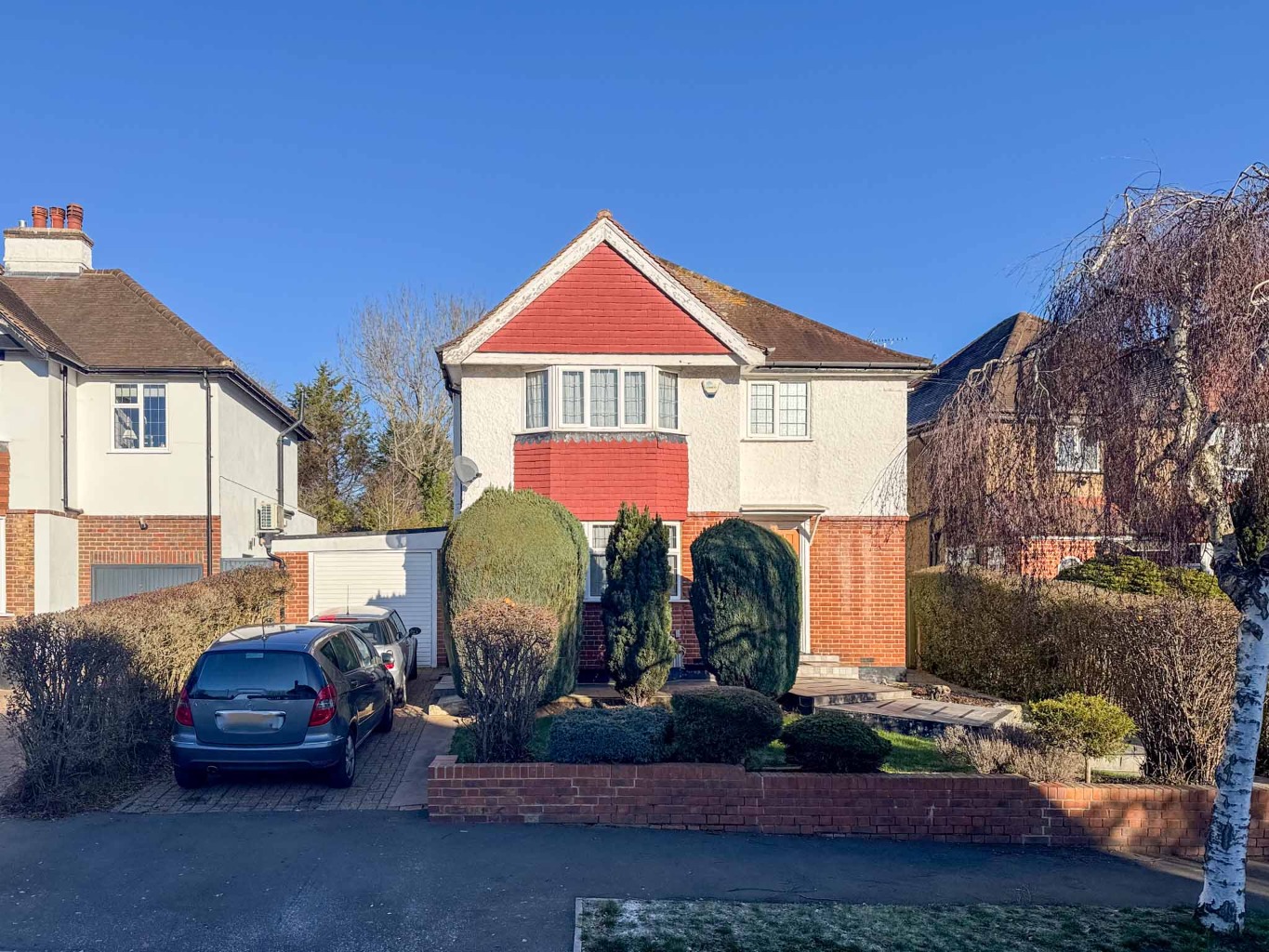 Charming Detached Family Home with Extensive Garden in Pinner.