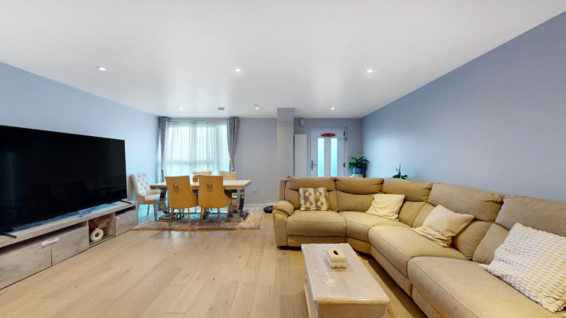 Contemporary Ground Floor Apartment in Ruislip with EV Charging and Long Lease