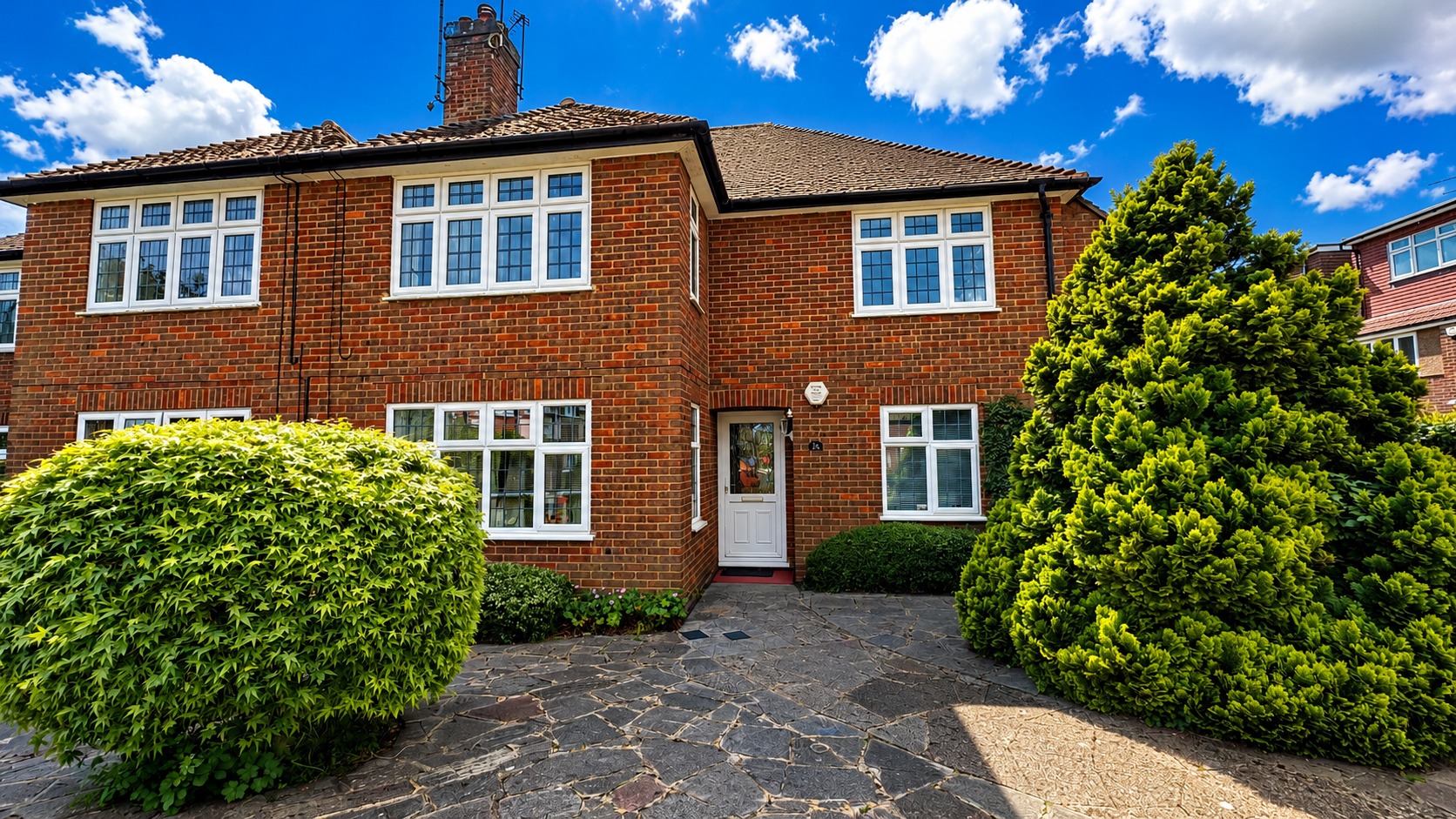 Ground Floor Maisonette with Private Garden in Pinner Ground Floor Maisonette with Private Garden in Pinner