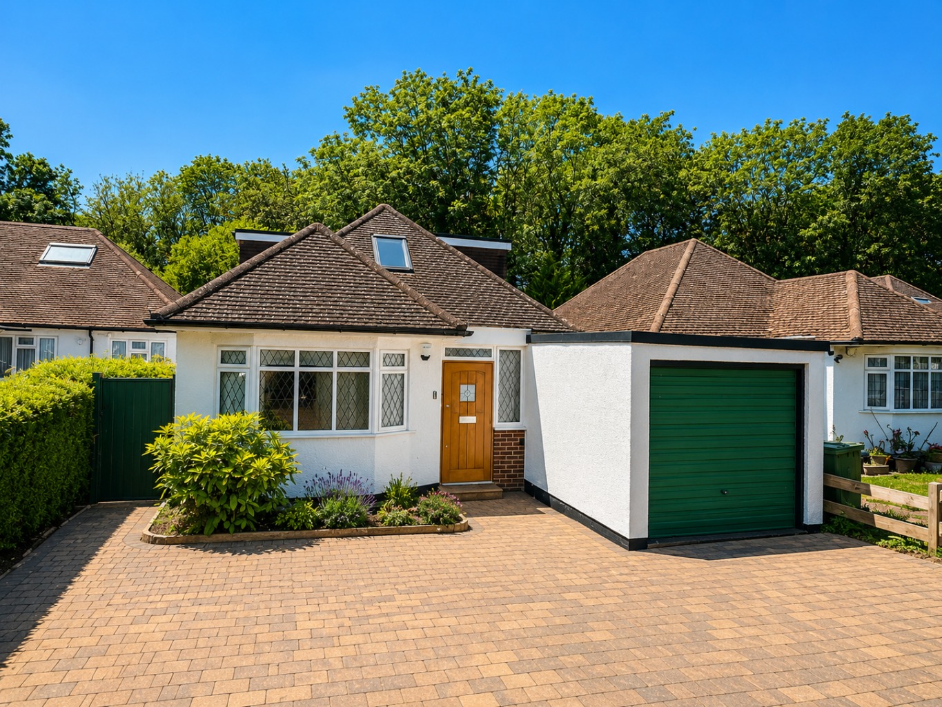 Spacious Five Bedroom Detached Home in Pinner Cul-de-Sac Spacious Five Bedroom Detached Home in Pinner Cul-de-Sac