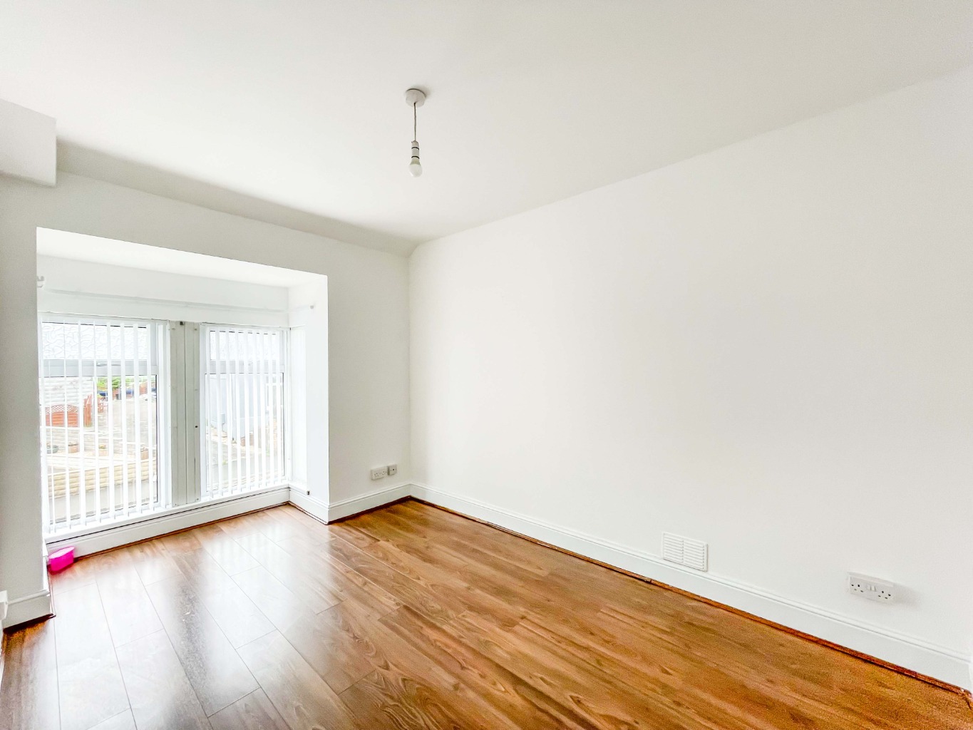 Coalbrook Road, Grovesend, Swansea, West Glamorgan, SA4 4GR